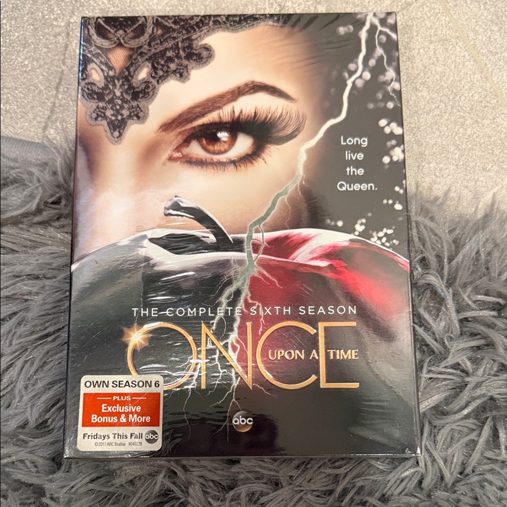 Once Upon a Time DVD Box Set - Complete Seasons (Set of 5) - Picture 8 of 10